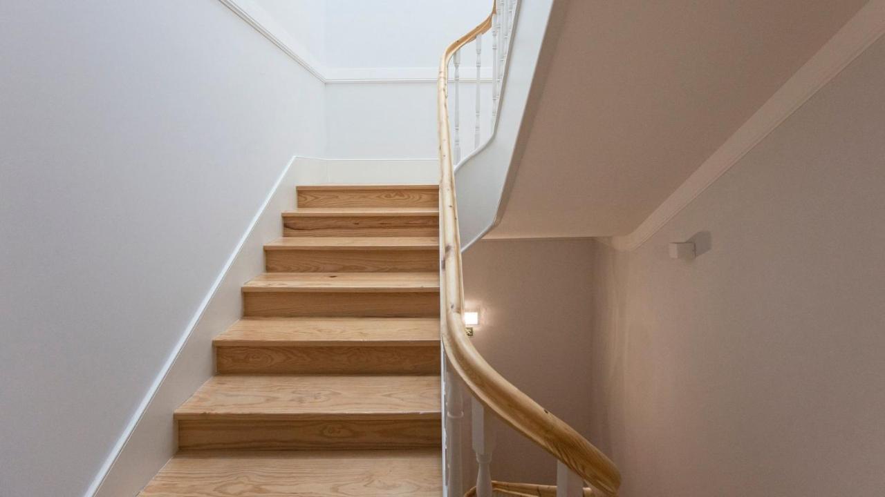 Stylish Studio W/ Ac & Balcony By Lovelystay Porto Kültér fotó