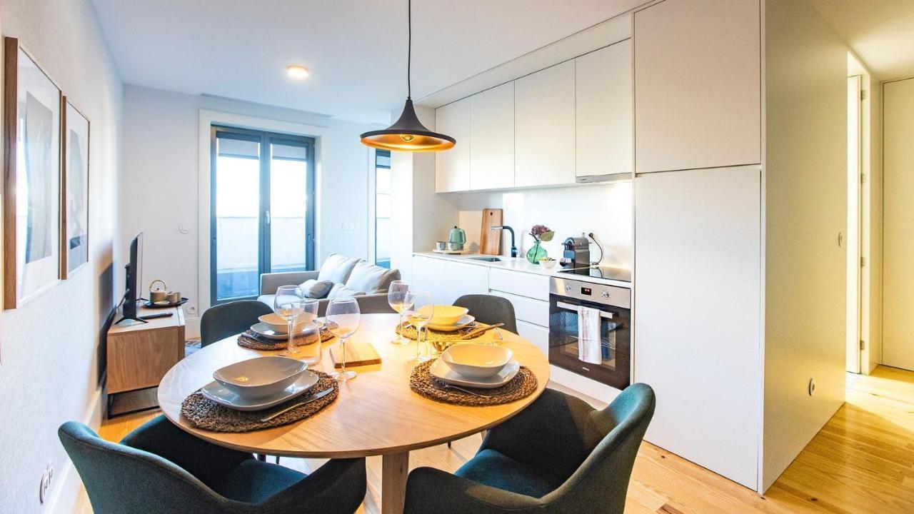 Stylish Studio W/ Ac & Balcony By Lovelystay Porto Kültér fotó